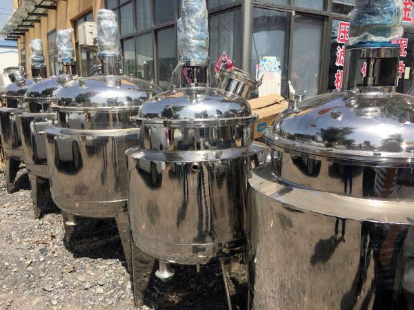 玻璃鋼反應(yīng)釜